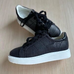 NEW Lauren Ralph Lauren Women's Angeline 4 Sneaker